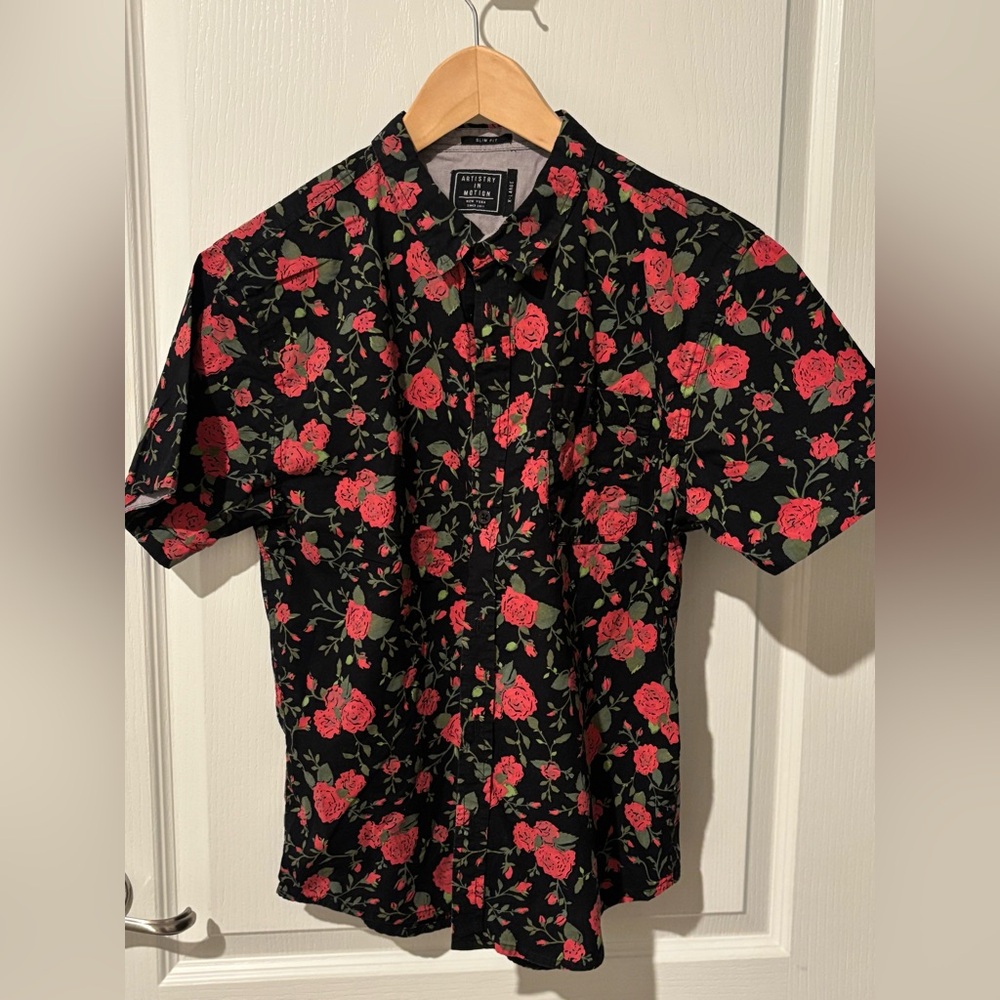 Artistry in Motion Roses Floral Short Sleeved Slim Fit